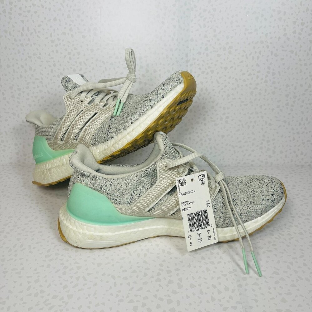 NWT Adidas WMNS Ultra Boost 4.0 Clear Mint/Raw White/Carbon DB3212 Sneakers Sz 8